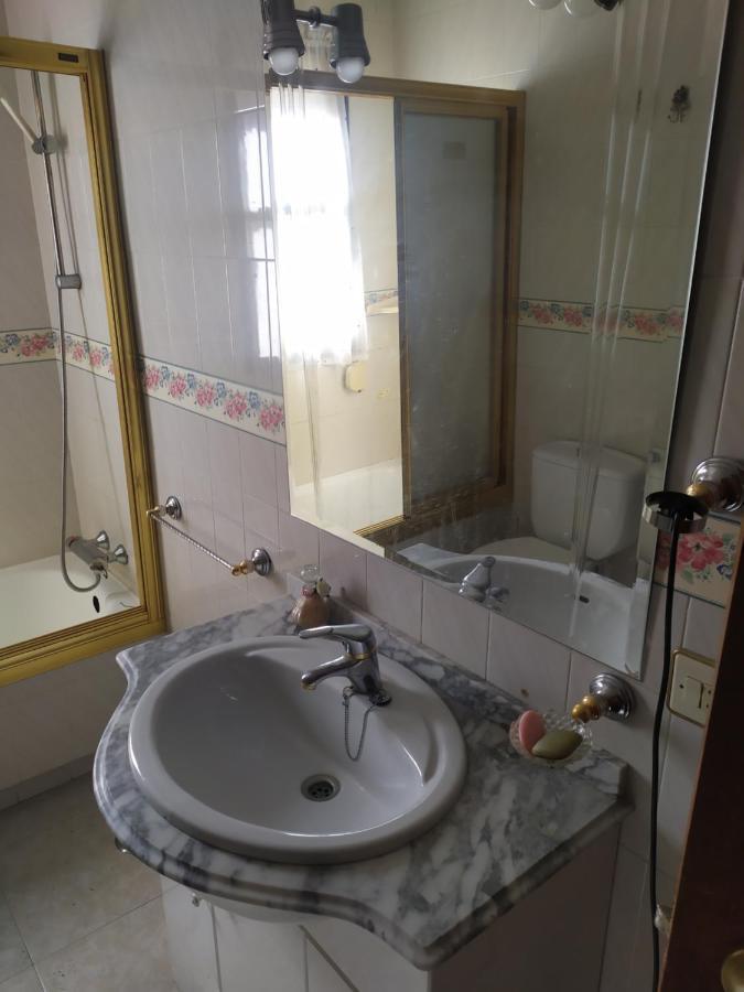 Habitacion Privada Triple Toledo Bagian luar foto