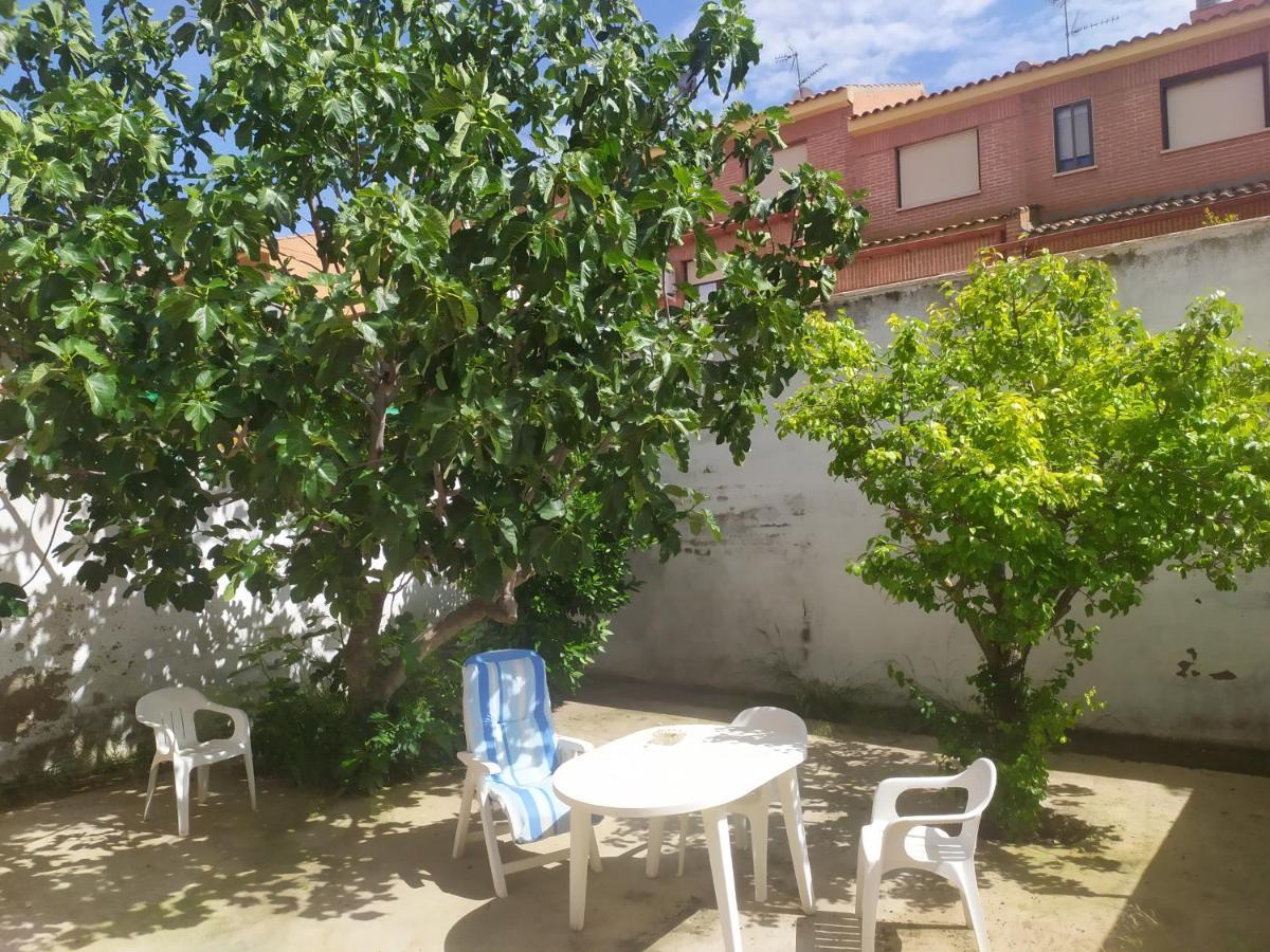 Habitacion Privada Triple Toledo Bagian luar foto