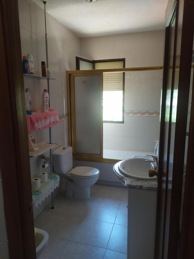 Habitacion Privada Triple Toledo Bagian luar foto
