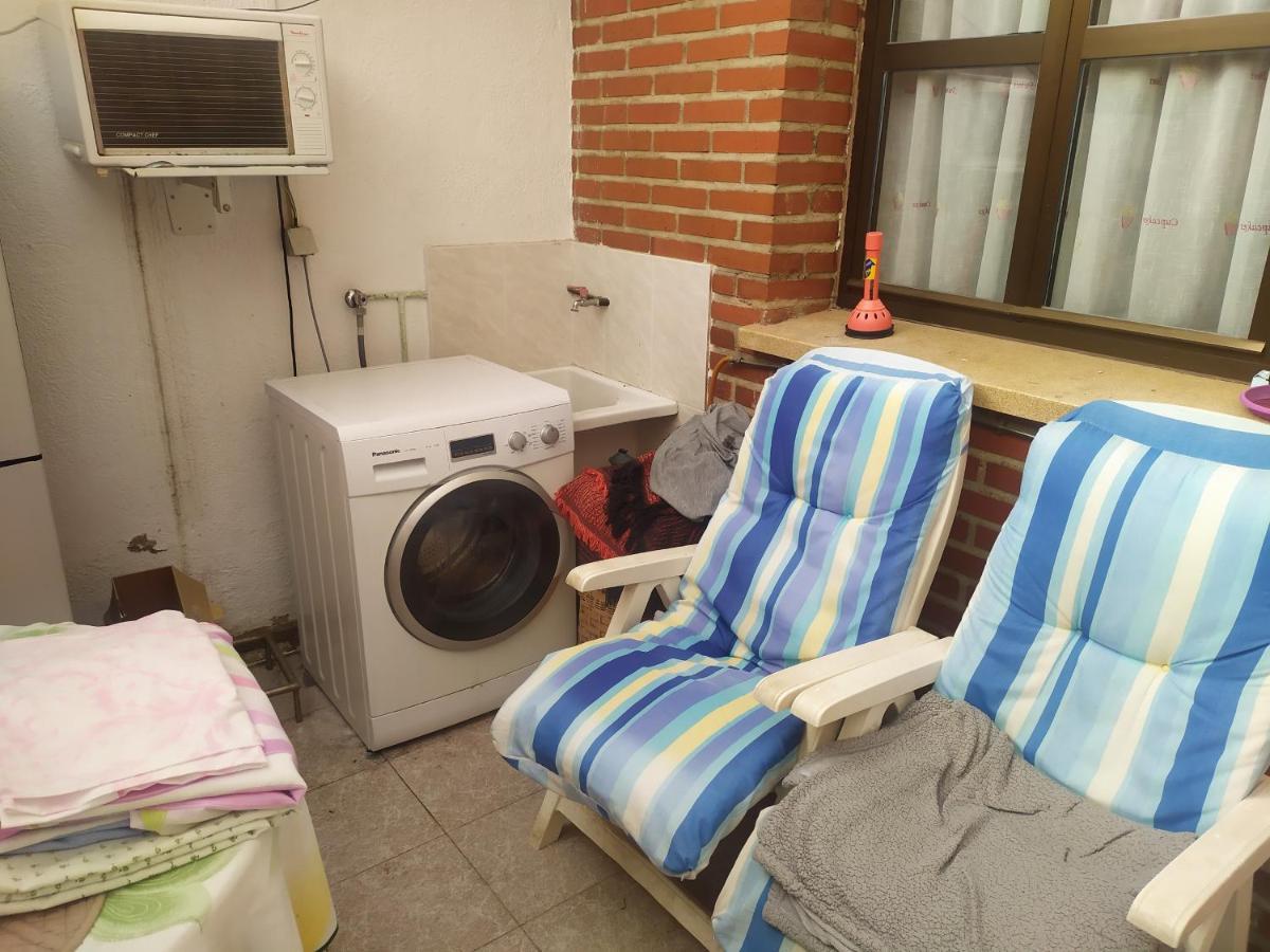 Habitacion Privada Triple Toledo Bagian luar foto