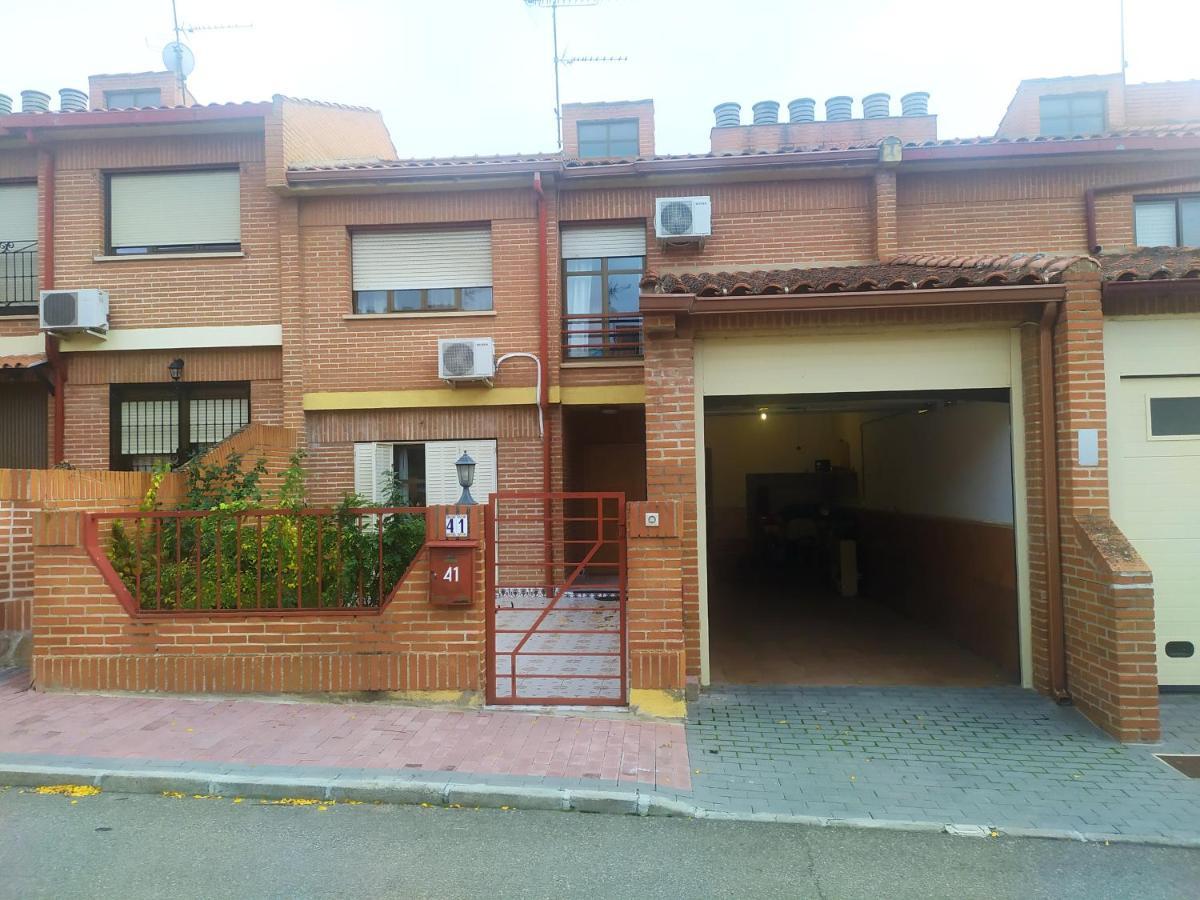 Habitacion Privada Triple Toledo Bagian luar foto