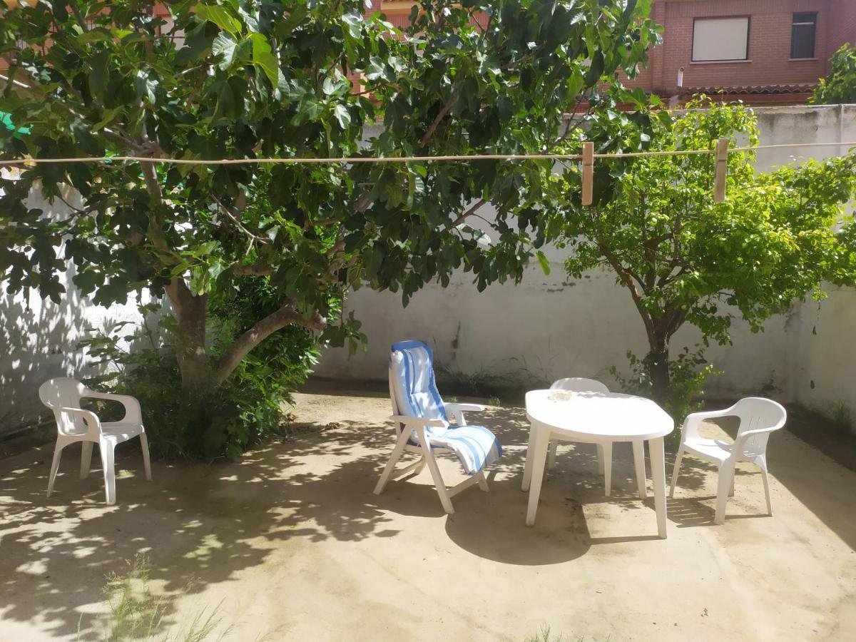 Habitacion Privada Triple Toledo Bagian luar foto