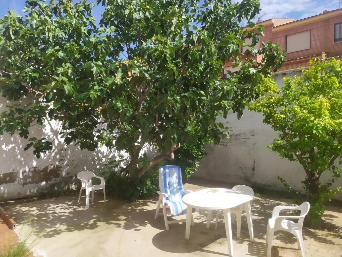 Habitacion Privada Triple Toledo Bagian luar foto