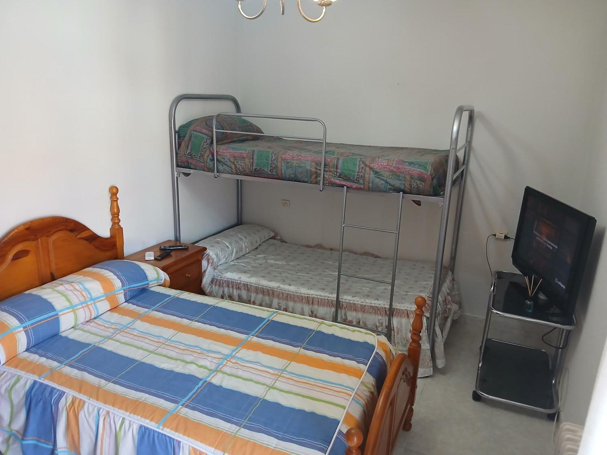 Habitacion Privada Triple Toledo Bagian luar foto