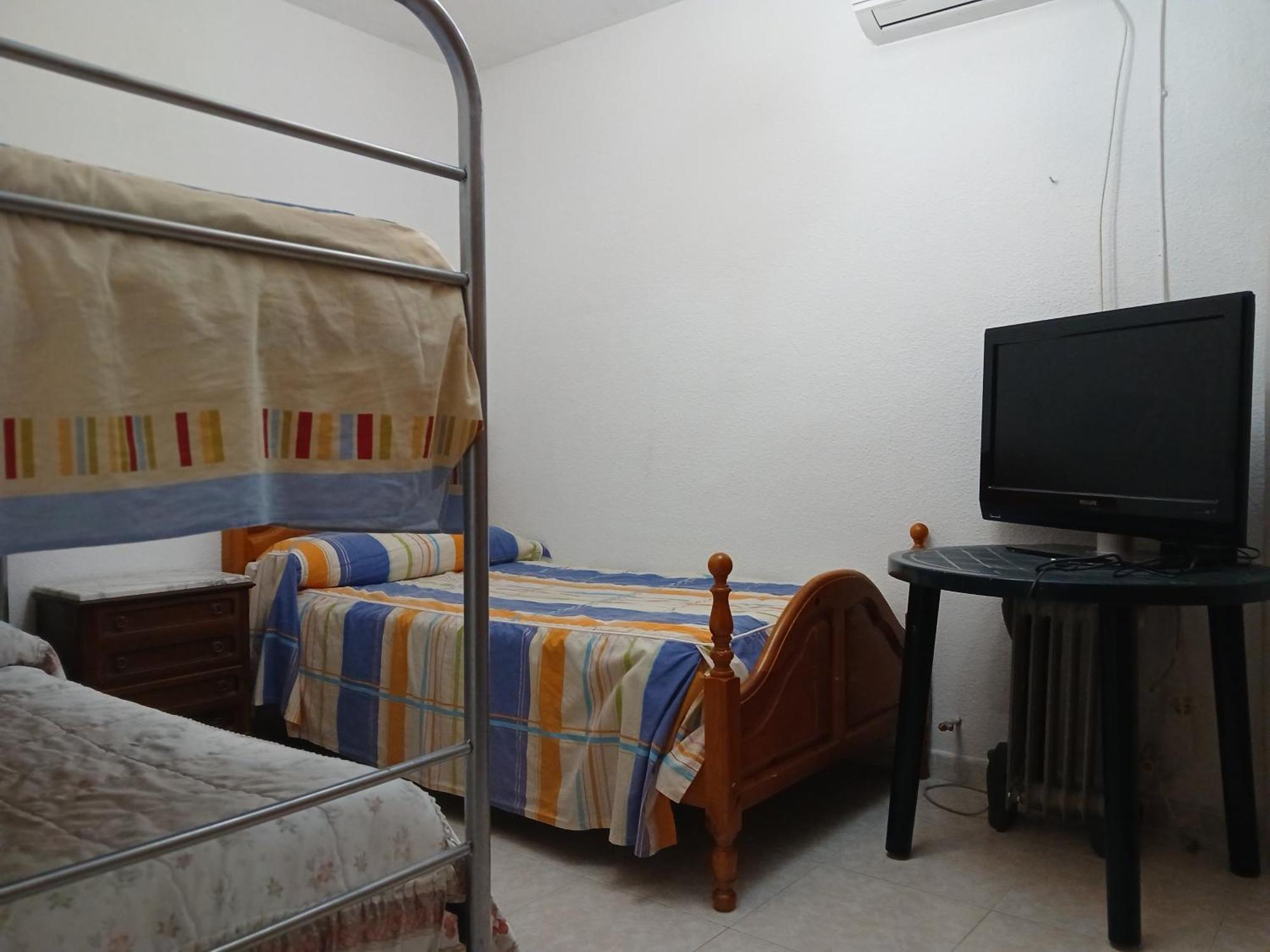 Habitacion Privada Triple Toledo Bagian luar foto