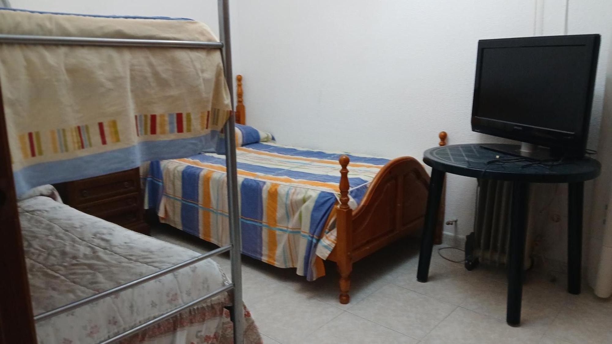Habitacion Privada Triple Toledo Bagian luar foto