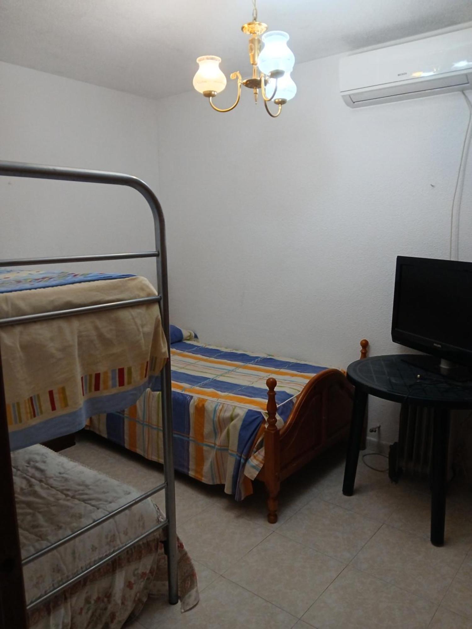 Habitacion Privada Triple Toledo Bagian luar foto