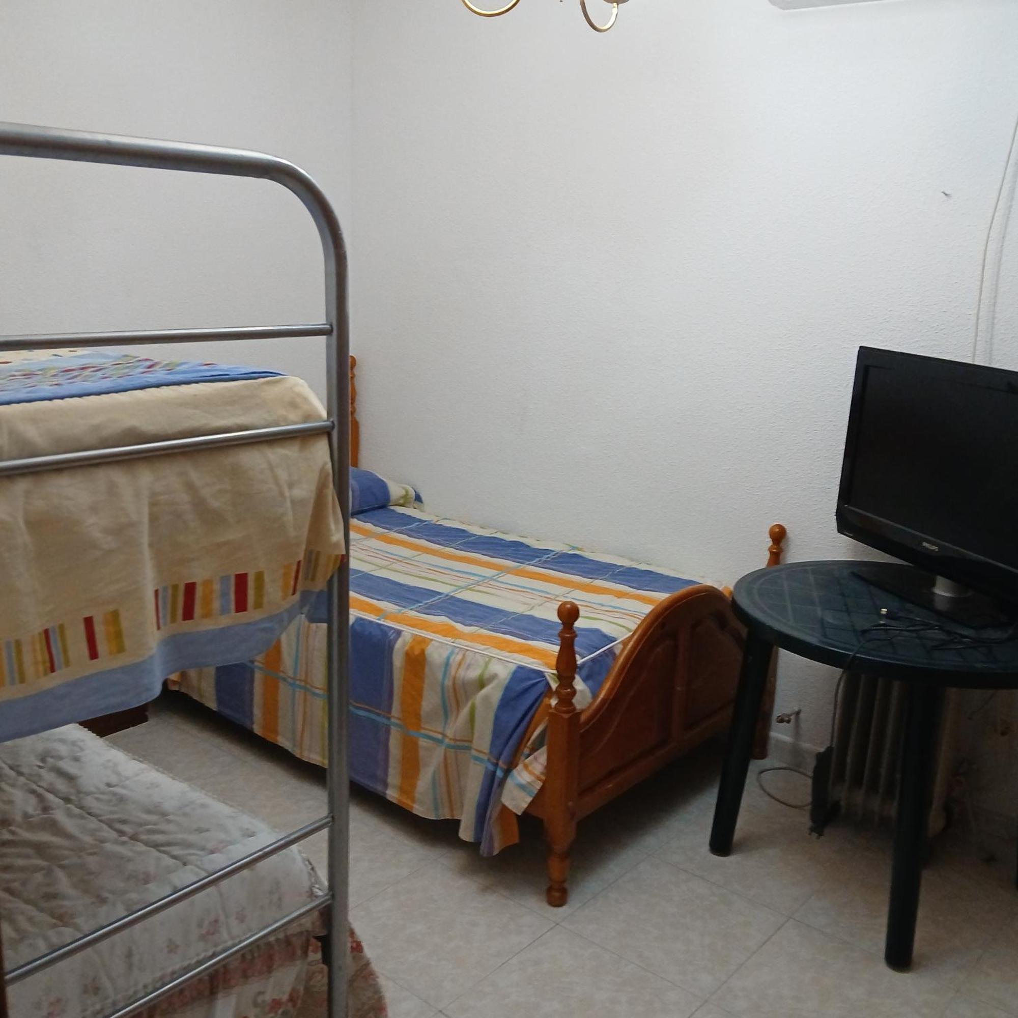 Habitacion Privada Triple Toledo Bagian luar foto