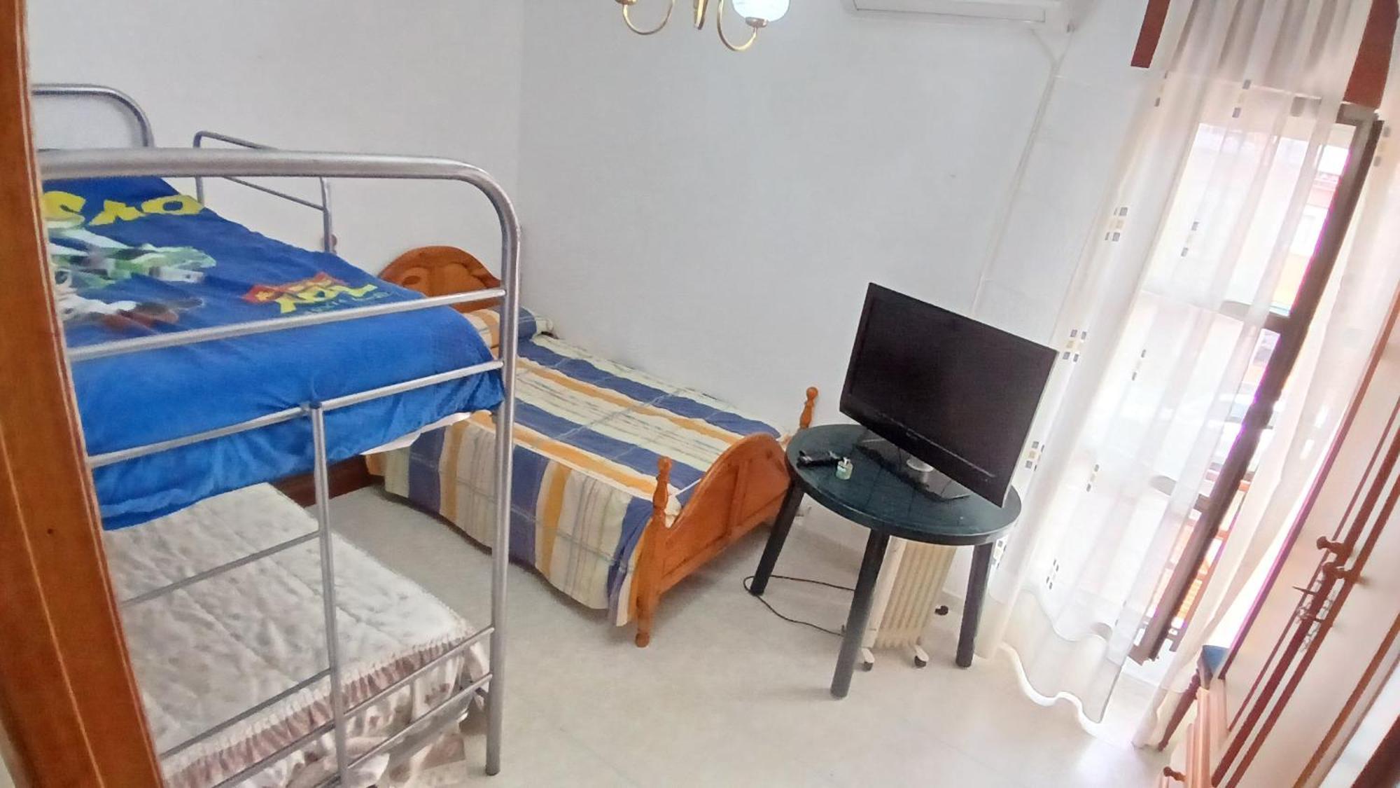 Habitacion Privada Triple Toledo Bagian luar foto